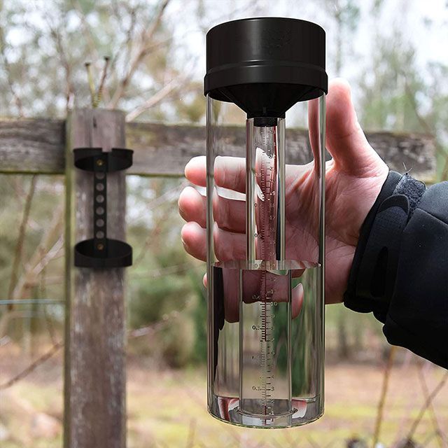 簡易プラスティック雨量計　Plastic Rain Gauge