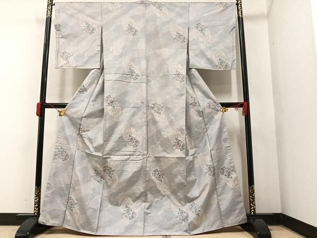 平和屋着物○本場大島紬 白大島 7マルキ 草葉文 正絹 逸品 DAAS2096tw