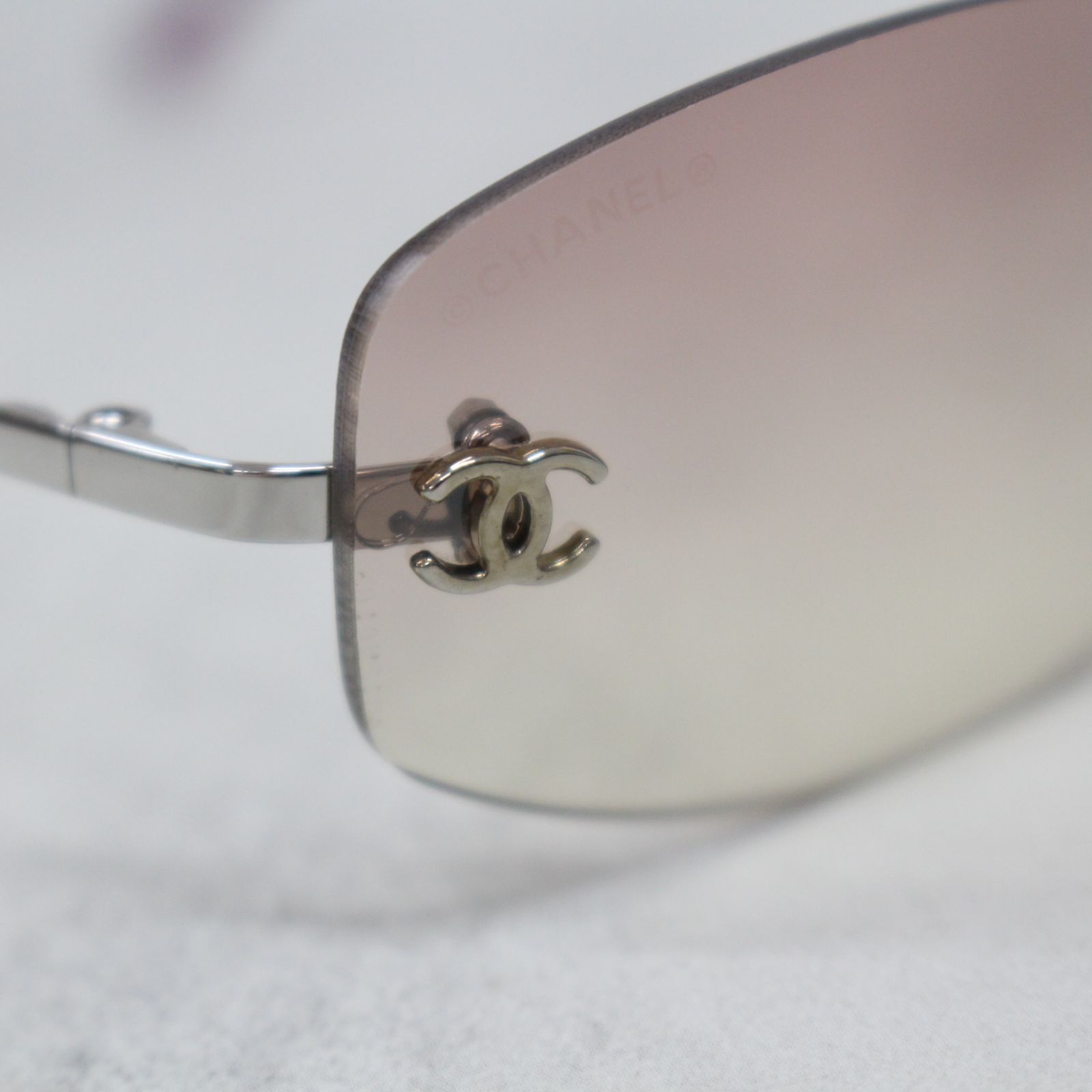 トライアルセット・サンプル CHANEL LE BLANC 21 BEIGE 12g S126)CHANEL/シャネル サングラス 4002 c.124/58 ピンク