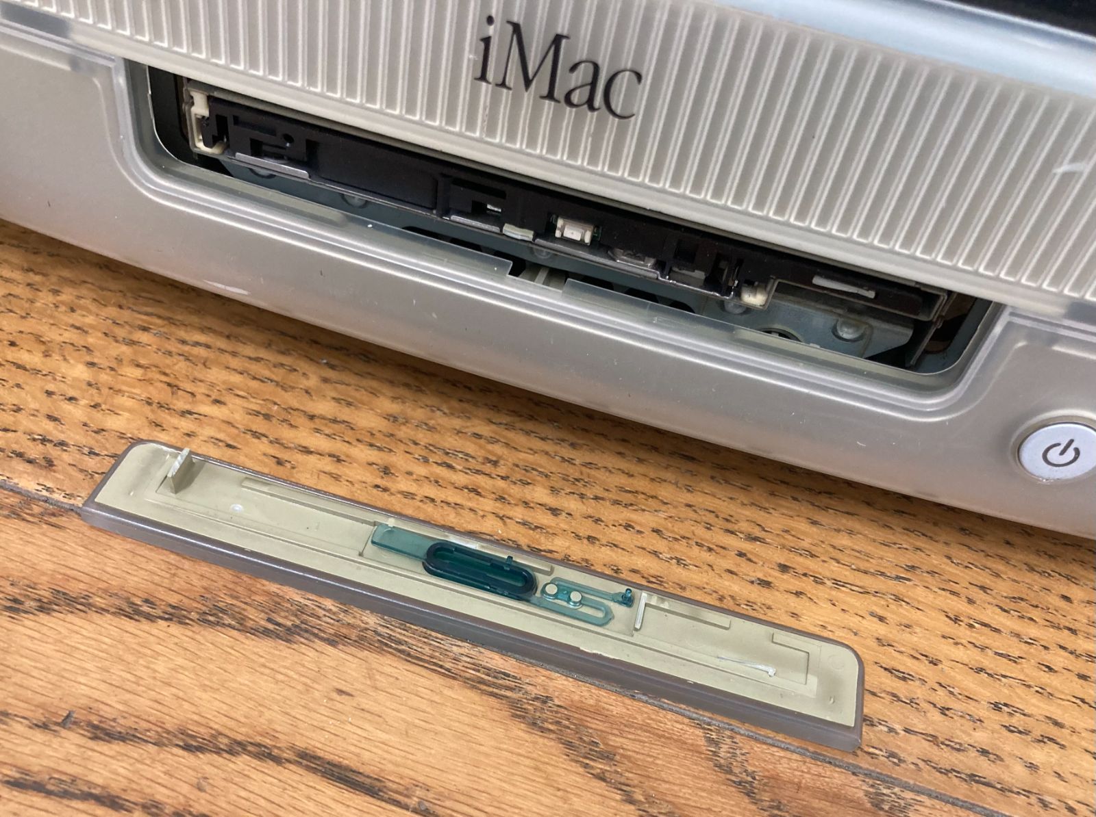ジャンク】Apple iMac ブラウン管PC 049 - メルカリ