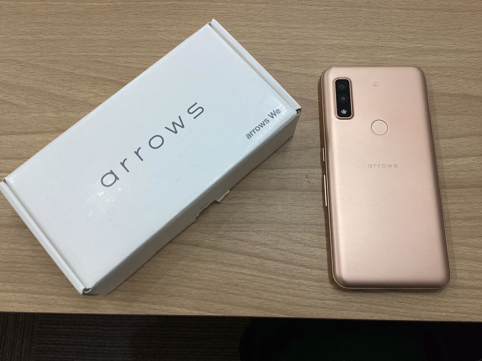 O320  arrows we  本体 64GB   SIMフリー・初期化済み・動作確認済み　新品未使用品 スマートフォン本体