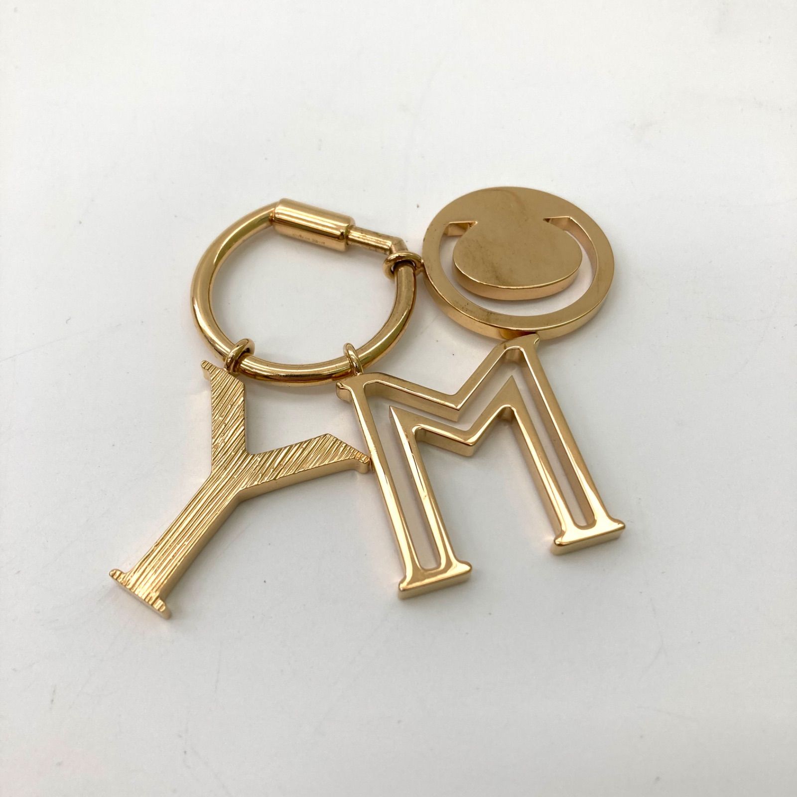 Chloé クロエ チャーム アルファベット M Y イニシャル ゴールド