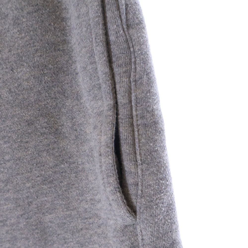 FEAR OF GOD ESSENTIALS (フィアオブゴッド エッセンシャルズ
