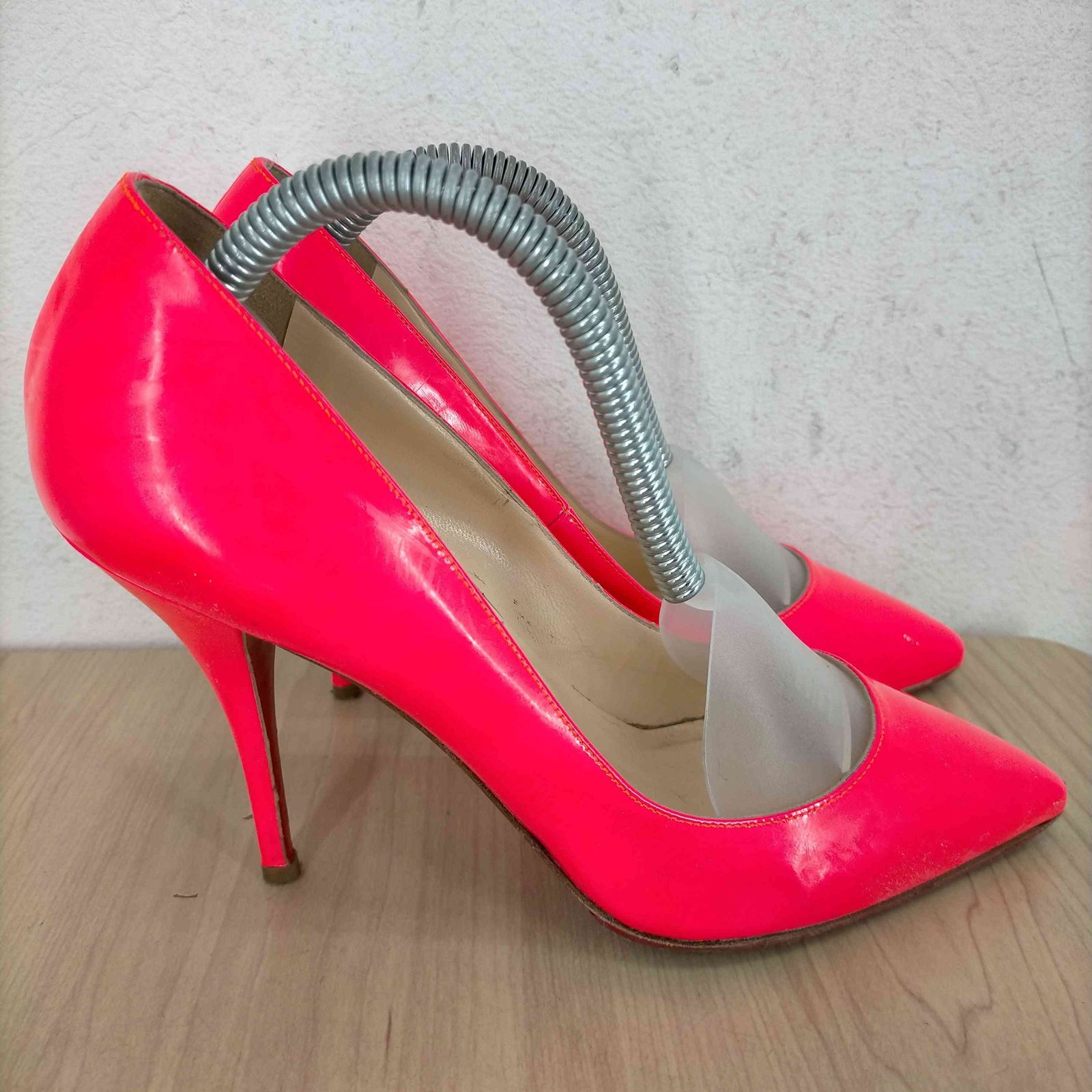 クリスチャンルブタン CHRISTIAN LOUBOUTIN ネオンカラーヒール 