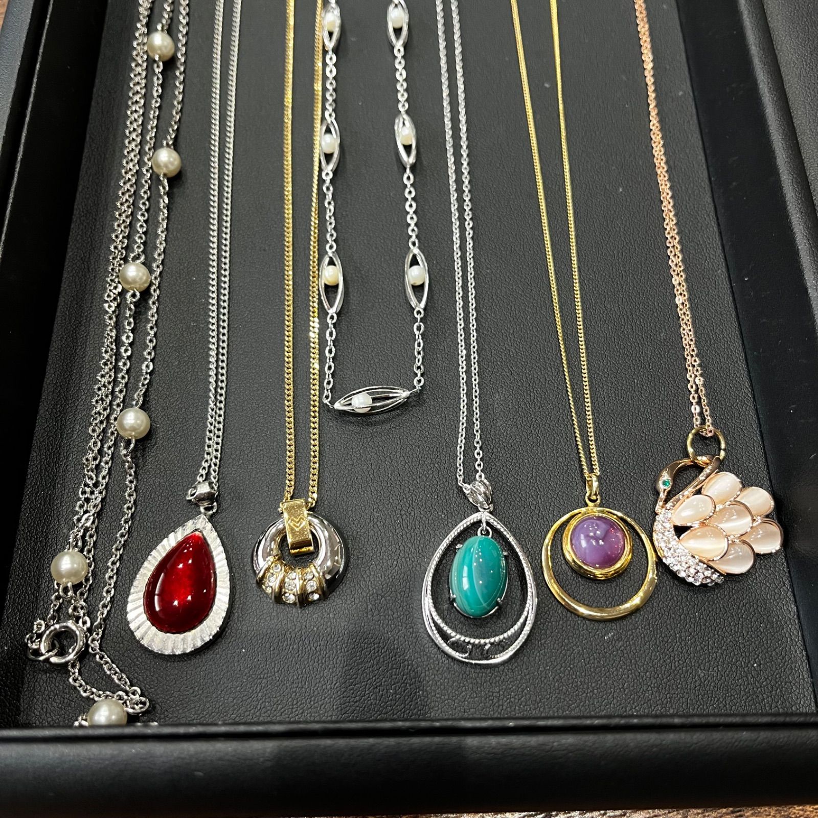 ⑧アクセサリー おまとめ 16点 パールネックレス 色石 ブローチ