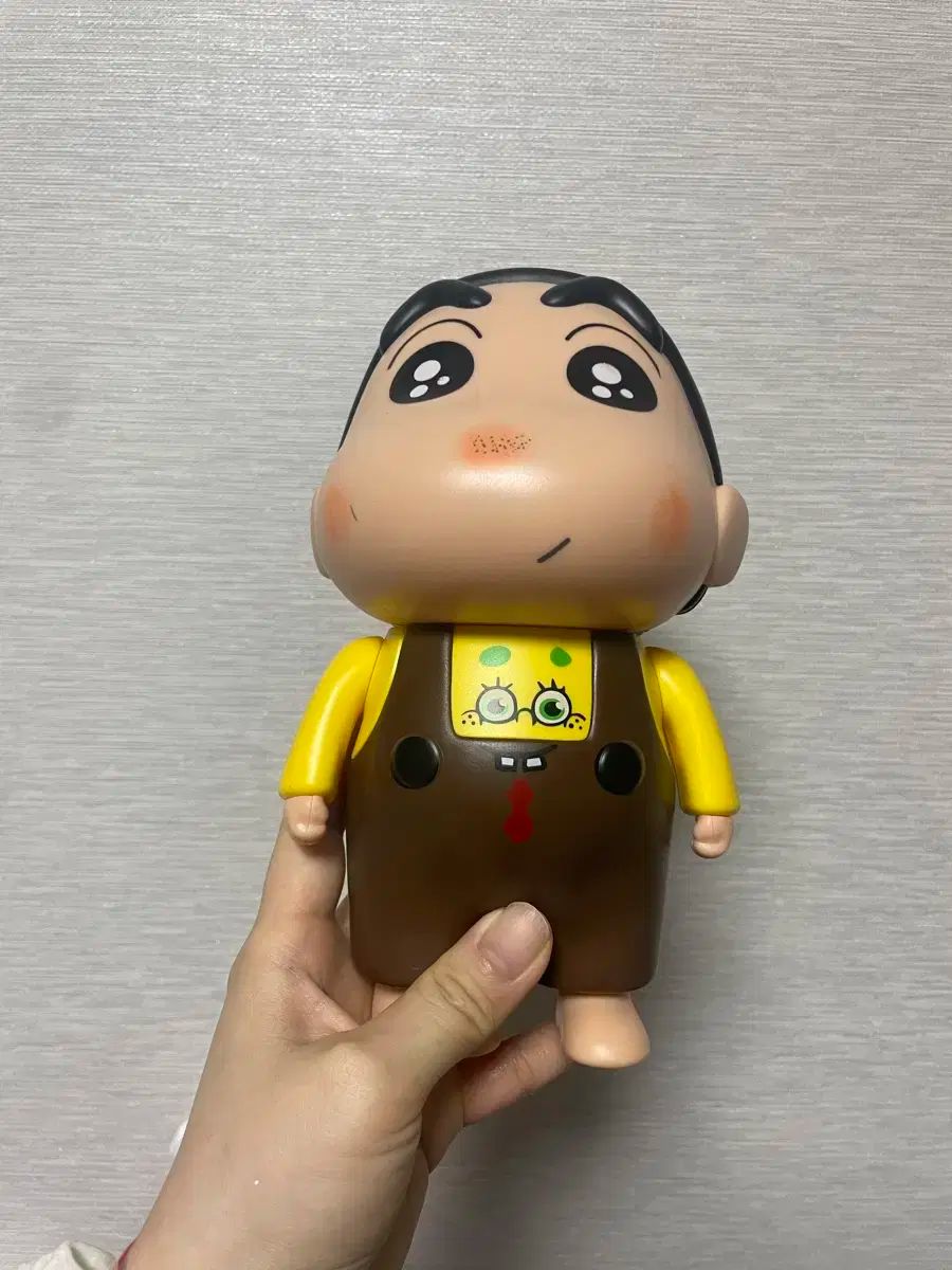 クレヨンしんちゃん 貯金箱 フィギュア - メルカリ