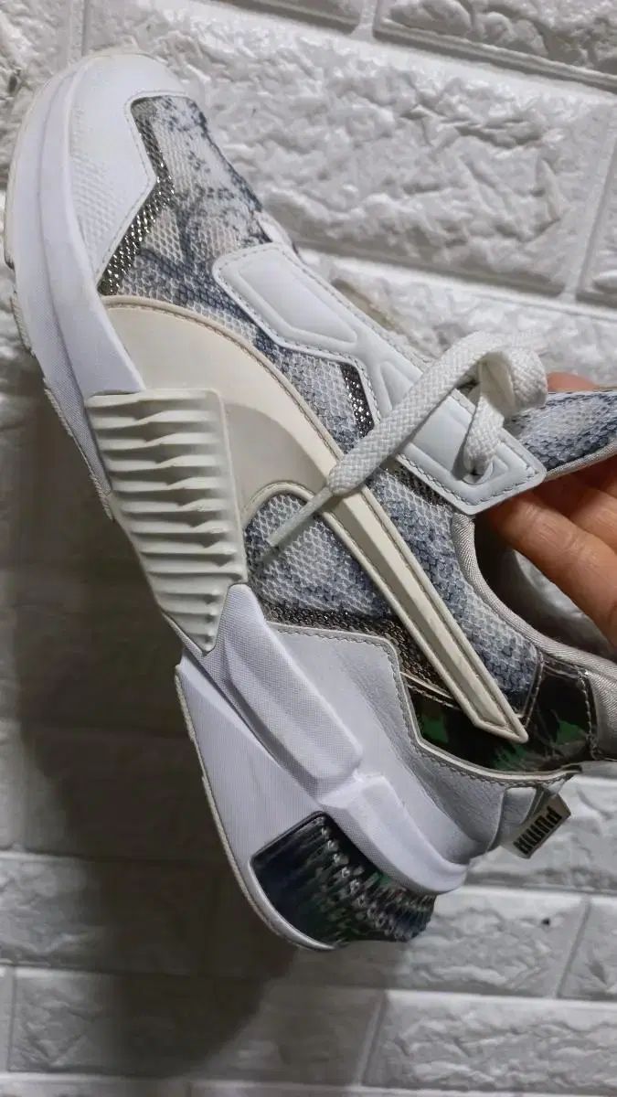PUMA(プーマ) スニーカー （ 240 ）