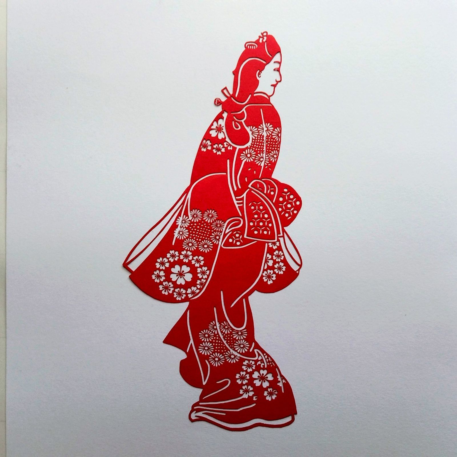 切り絵 見返り美人 切り絵のみ - メルカリ