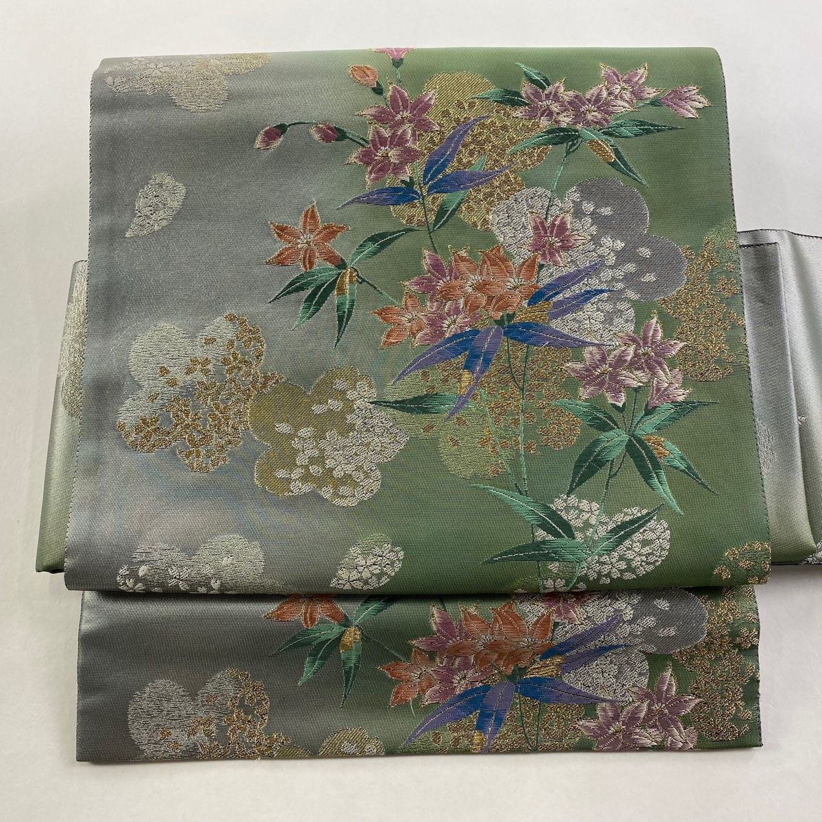 付け帯 秀品 作り帯 やまと 草花 桜 刺繍 金銀糸 灰緑 正絹
