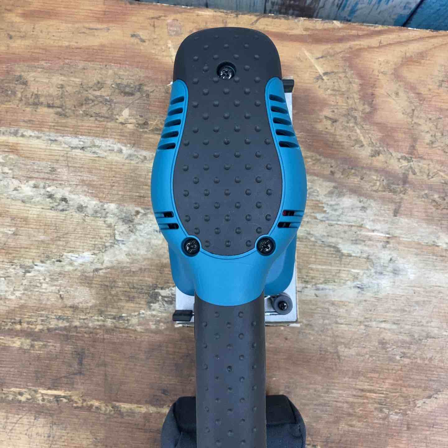 100V 柏店