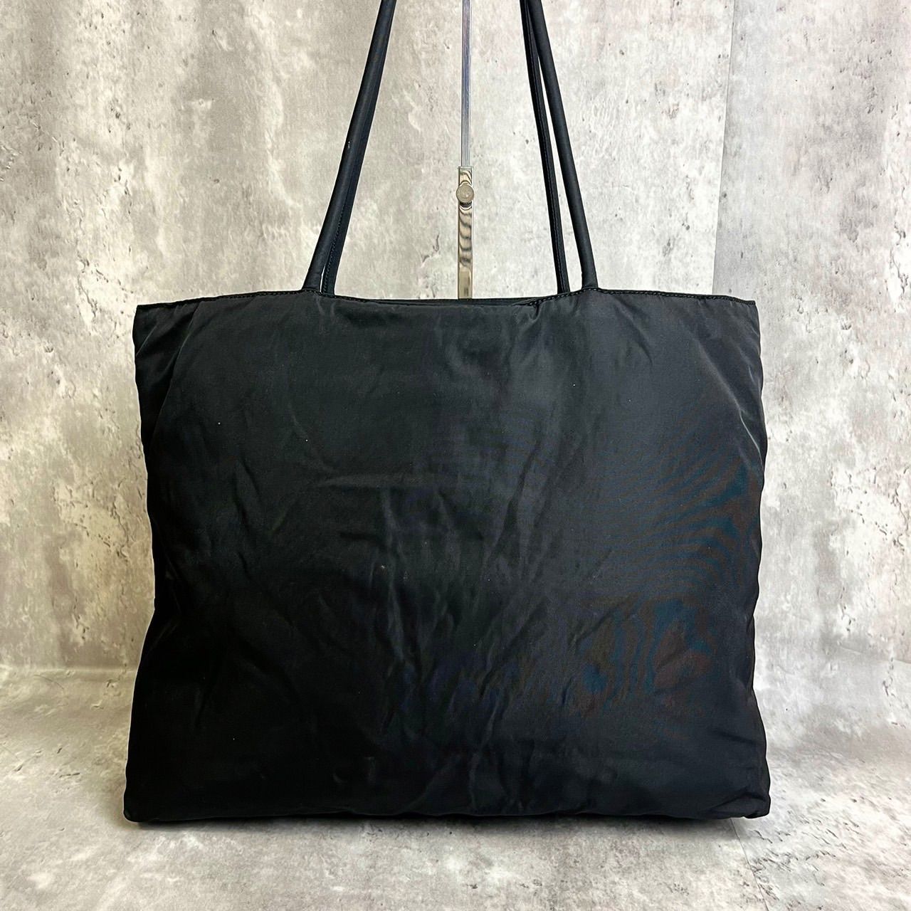 美品☆PRADA プラダ　トートバッグ　三角ロゴ　逆台形　A4可能　ナイロン　紺マチ125cm