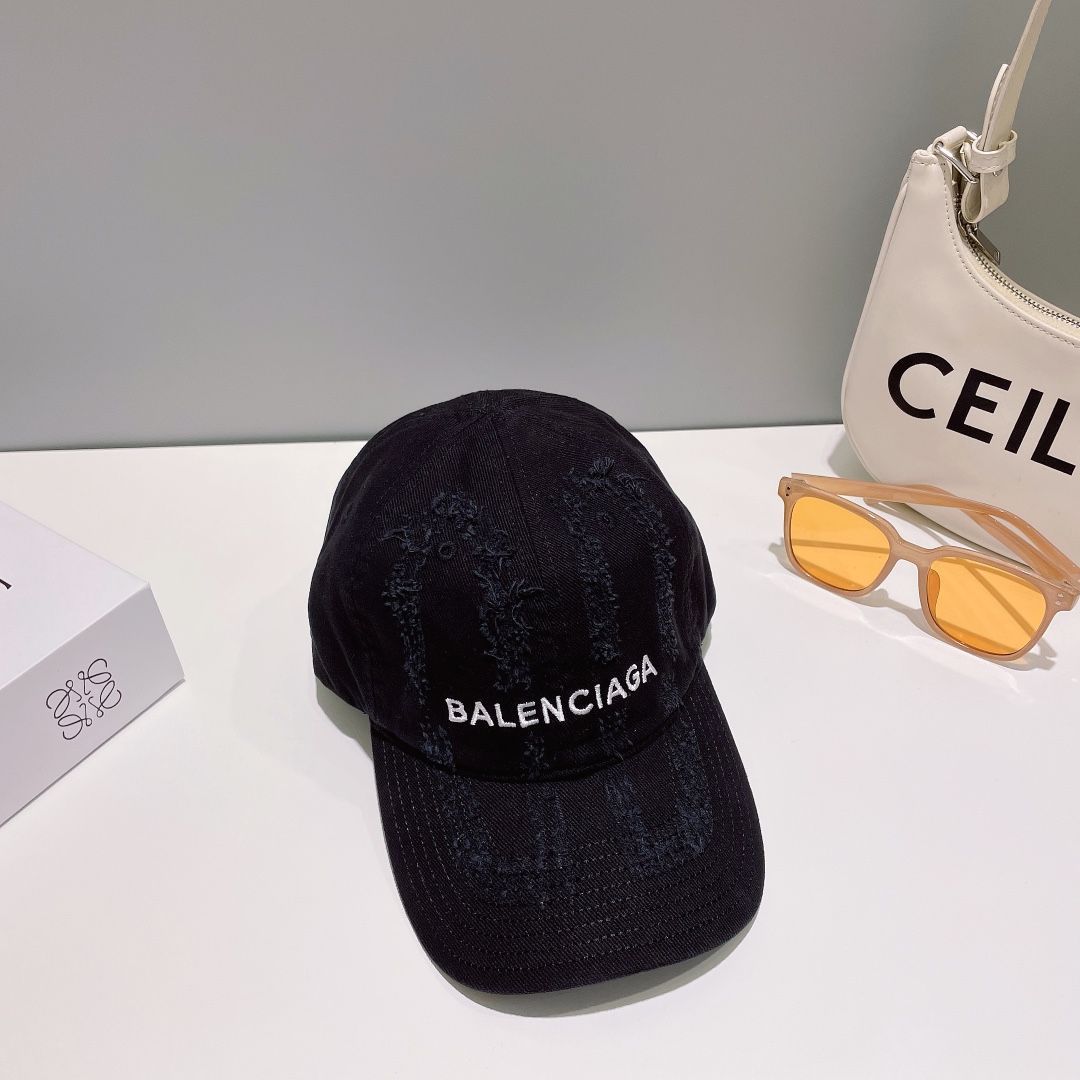 BALENCIAGA　キャップ　ブラック　フリーサイズ 野球帽 男女兼用