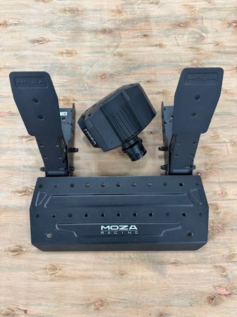 MOZA R3 racingA simulator Bundle DD 3.9Nm ダイレクトドライブベース ハンコン ２ペダル セット クラッチなし MOZA RS053