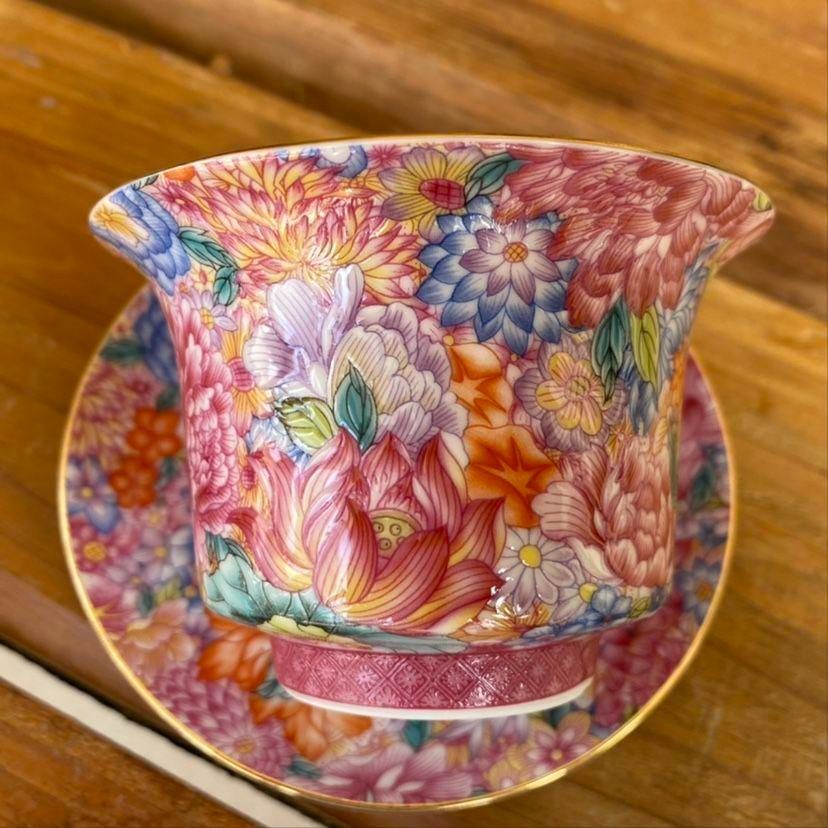 未使用品 景徳鎮琺瑯彩浄土蓮華馬蹄蓋碗 中国美術 湯呑み 茶器 茶杯 煎茶道具 未使用品 景徳鎮琺瑯彩浄土蓮華馬蹄蓋碗 中国美術 湯呑み 茶器