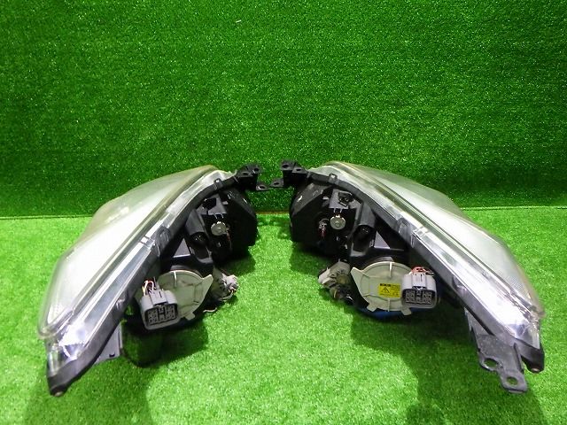 ma様　画像右、一つ紫へ変更⭕️2月27日まで(1使用 アクセラ ヘッドライト 左右 HID BLEFW 前期 BL系 100-41396