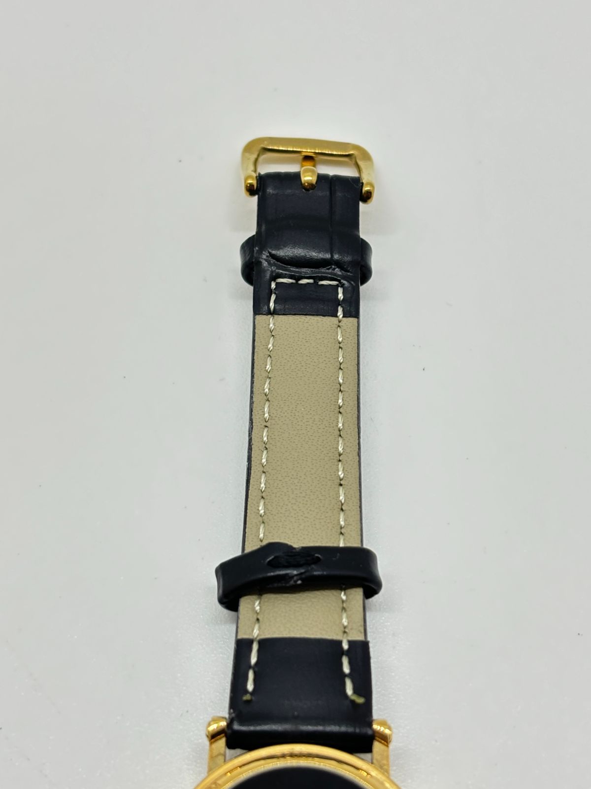 GUCCI グッチ 7200L レディース 腕時計 ホワイト文字盤 ラウンド