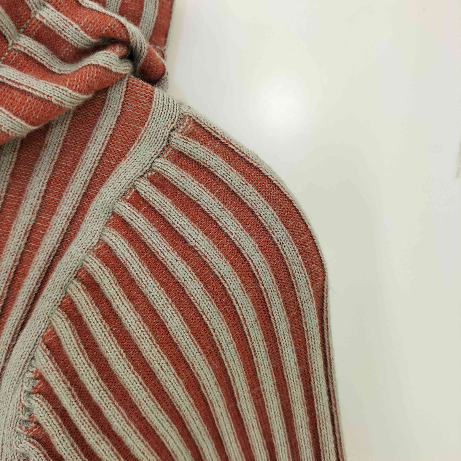 USED古着(ユーズドフルギ) BEEDEN SWITCH COL RIB KNIT HOODIE レディ 中古 古着 0124 ユーズドフルギ USED古着 BEEDEN SWITCH COL RIB KNIT HOODIE