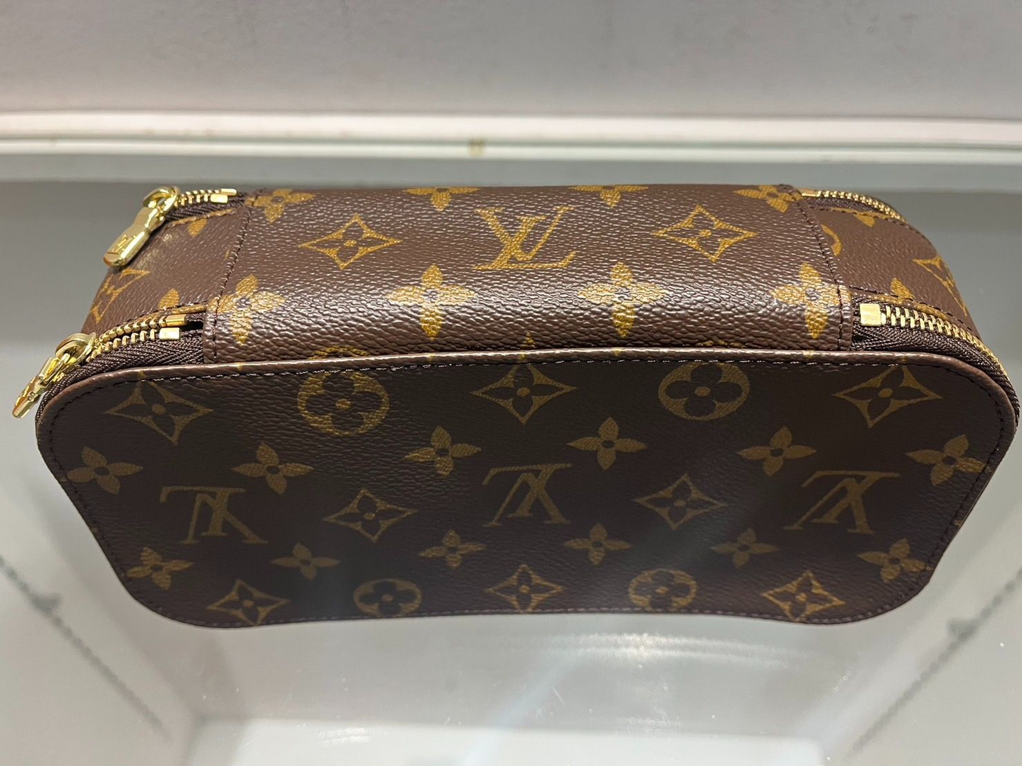 LOUIS VUITTON ルイヴィトン ポーチ コスメポーチ 化粧ポーチ 小物入れ