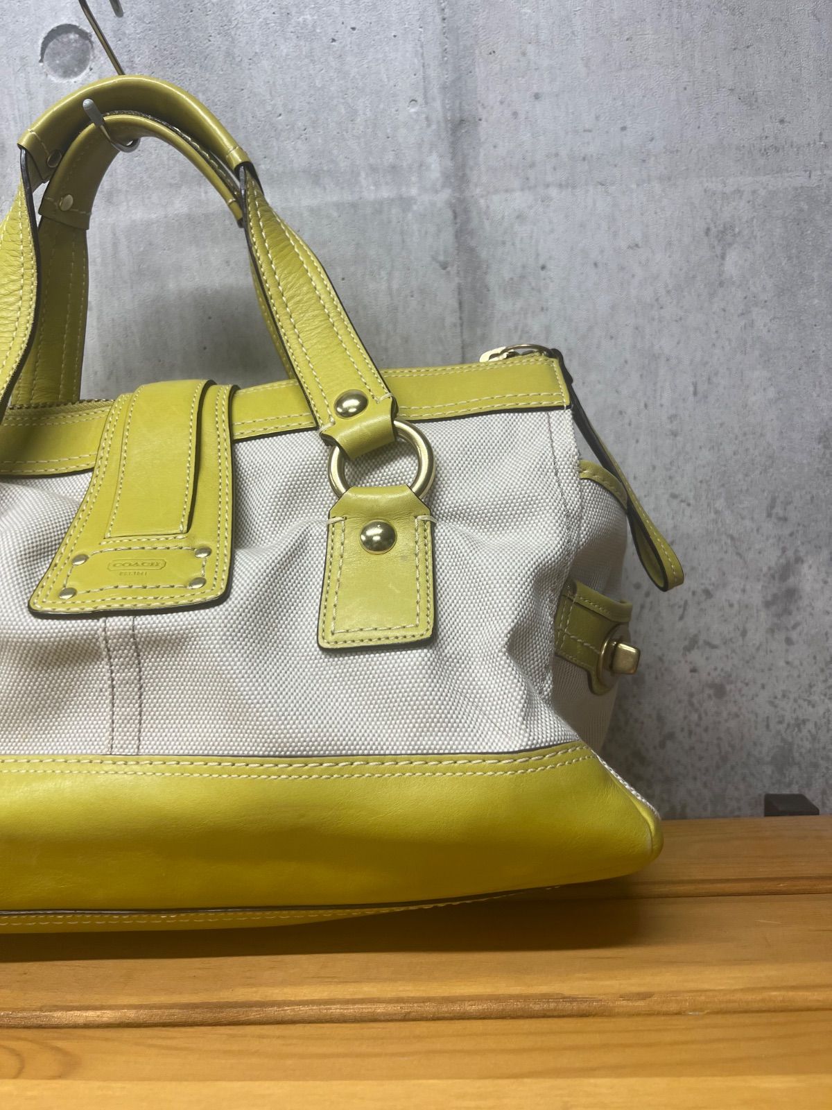 OneMall provides Mercari products: レアカラー COACH 65TH 