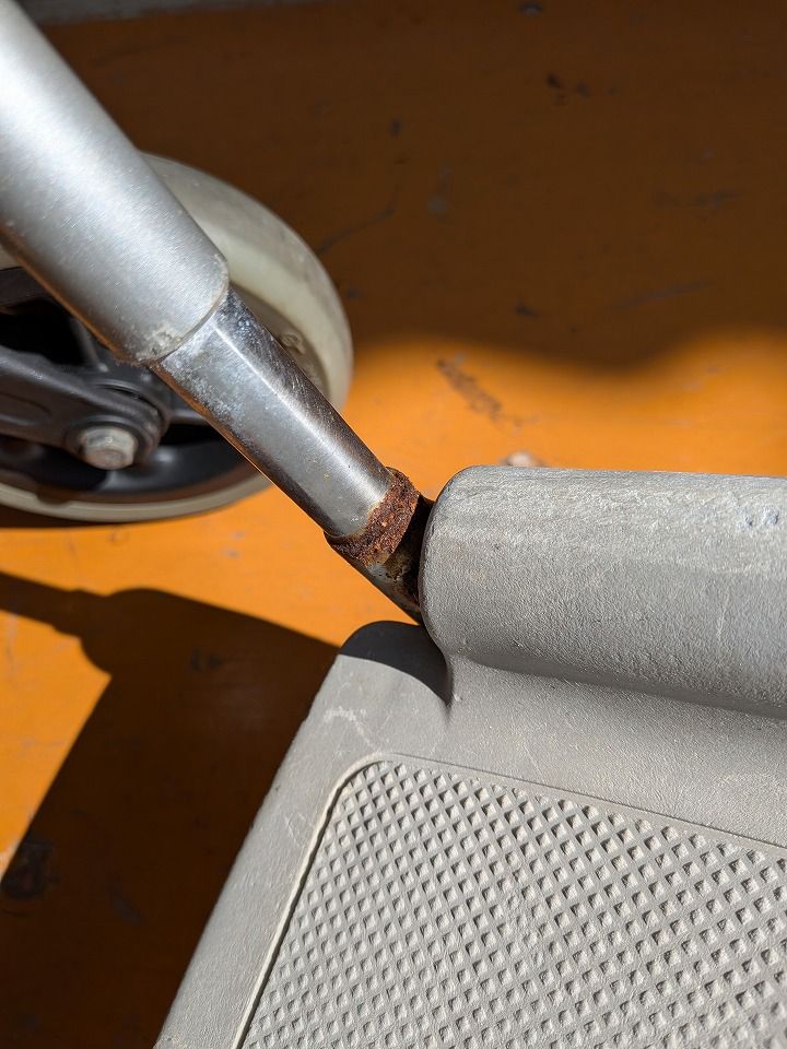 ワゴンセールも実施中。 送料無料 一部地域を除く カワムラサイクル 自走式車いす KA22-40SB KM-25-0930-06 精妙な