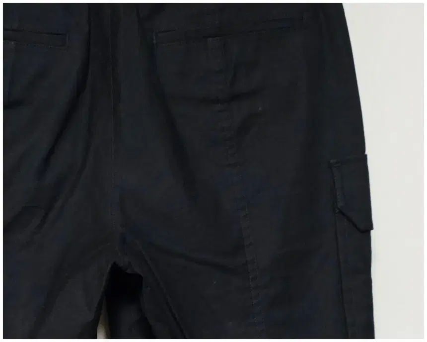 ブラック カーゴ