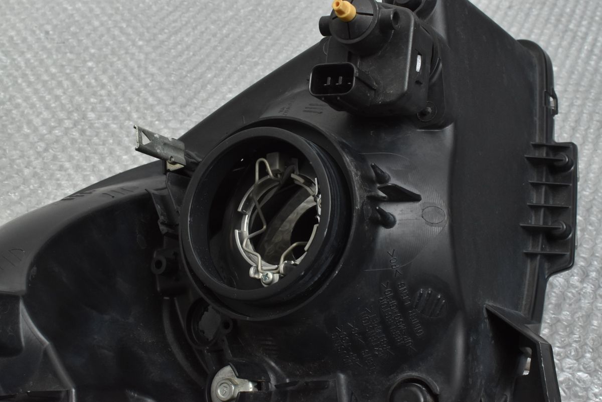 スズキ　スイフト　ZC11S STANLEY P4432R ヘッドライト imgrc0093135918.jpg