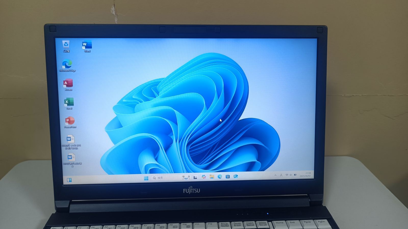 ノートパソコンFUJITSU第七世代Core