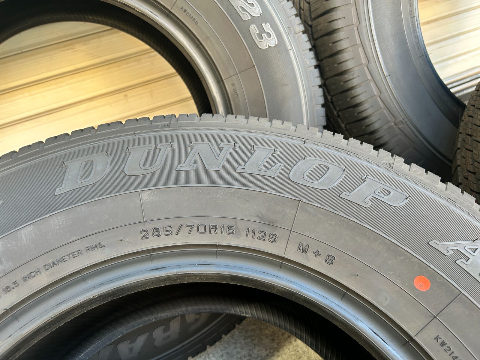 ☆ランドクルーザー70 純正タイヤ 新品4本セット ダンロップAT23 265