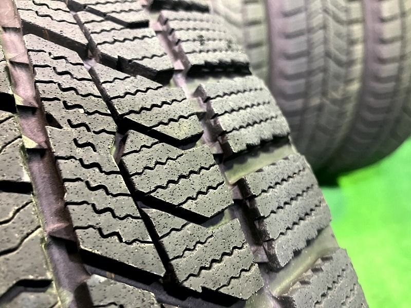 スタッドレス トーヨー