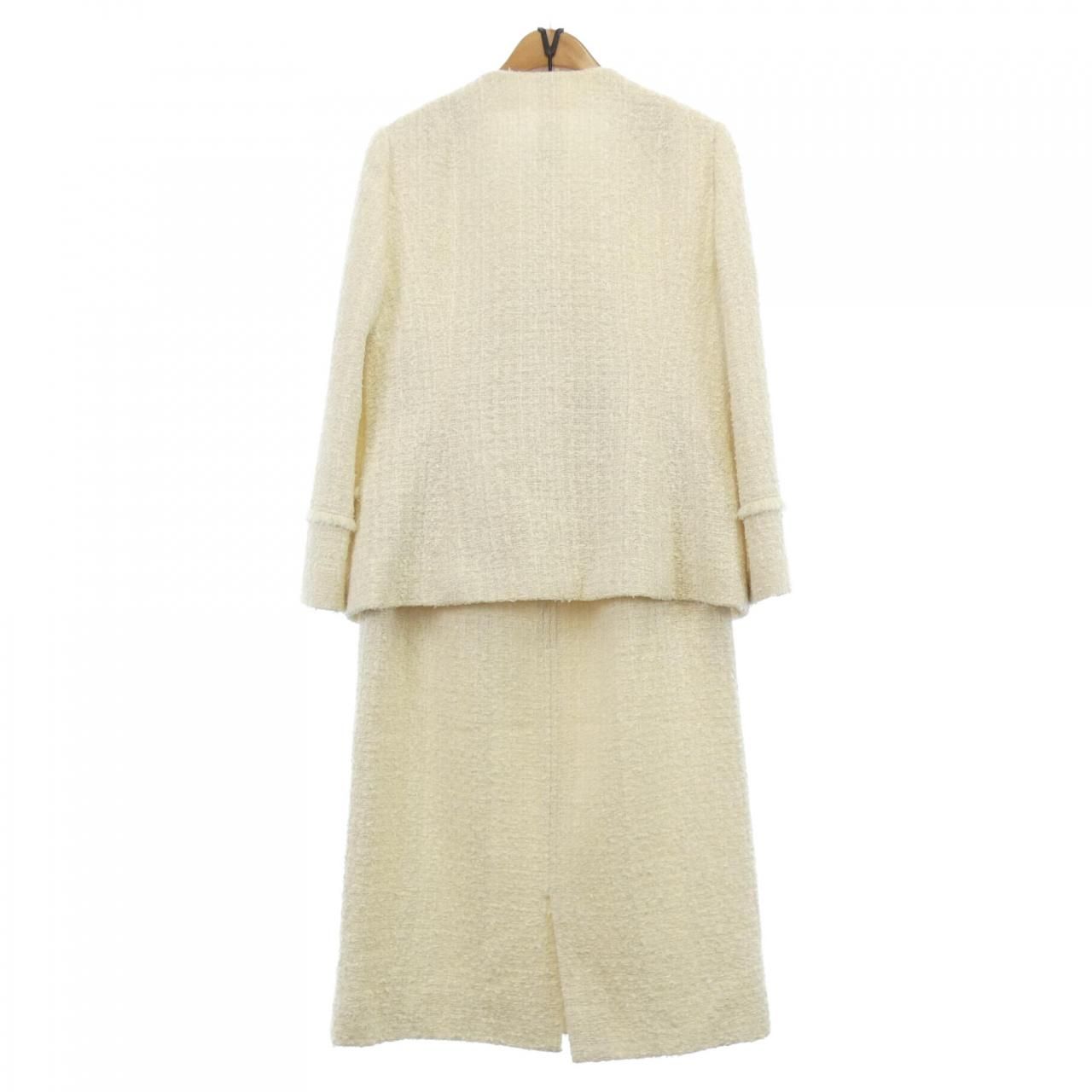 タエアシダ TAE ASHIDA セットアップ