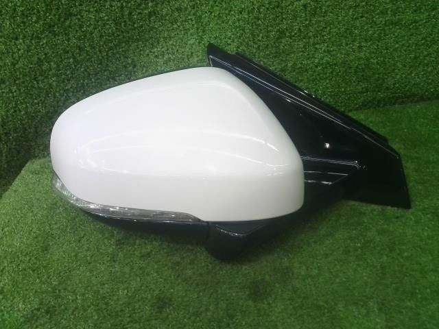 ボルボ 40シリーズ DBA-MB4164T 右 ドア サイド ミラー V40 T4 スポーツ B4164T 614