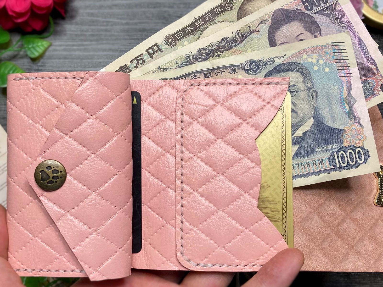 ❤【新作♪】【可愛さ×高級感♪】お洒落可愛い猫モチーフの総本革