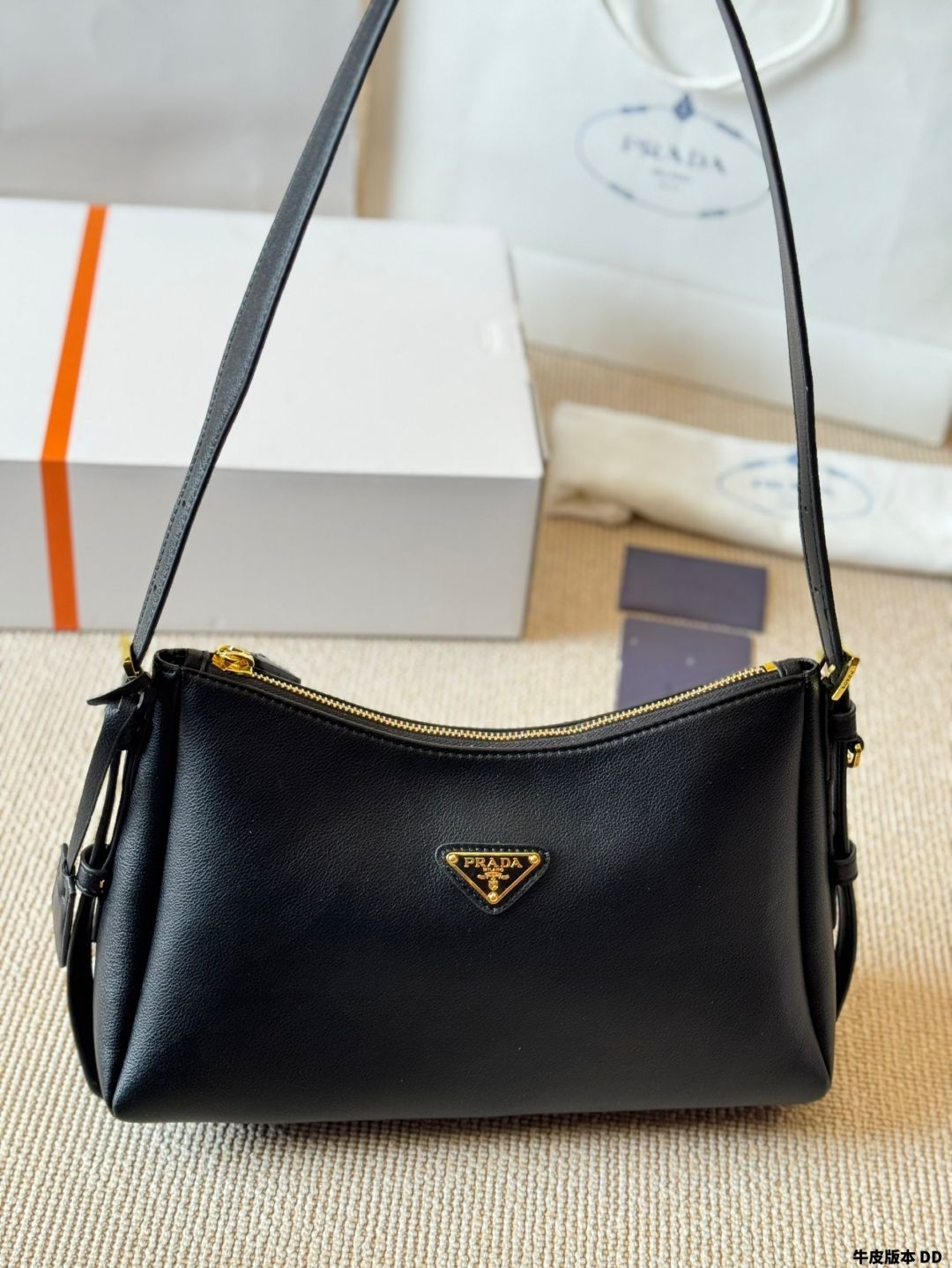 今日 Prada aimee プラダ エイミー フルレザー ショルダーバッグ 39×17cm