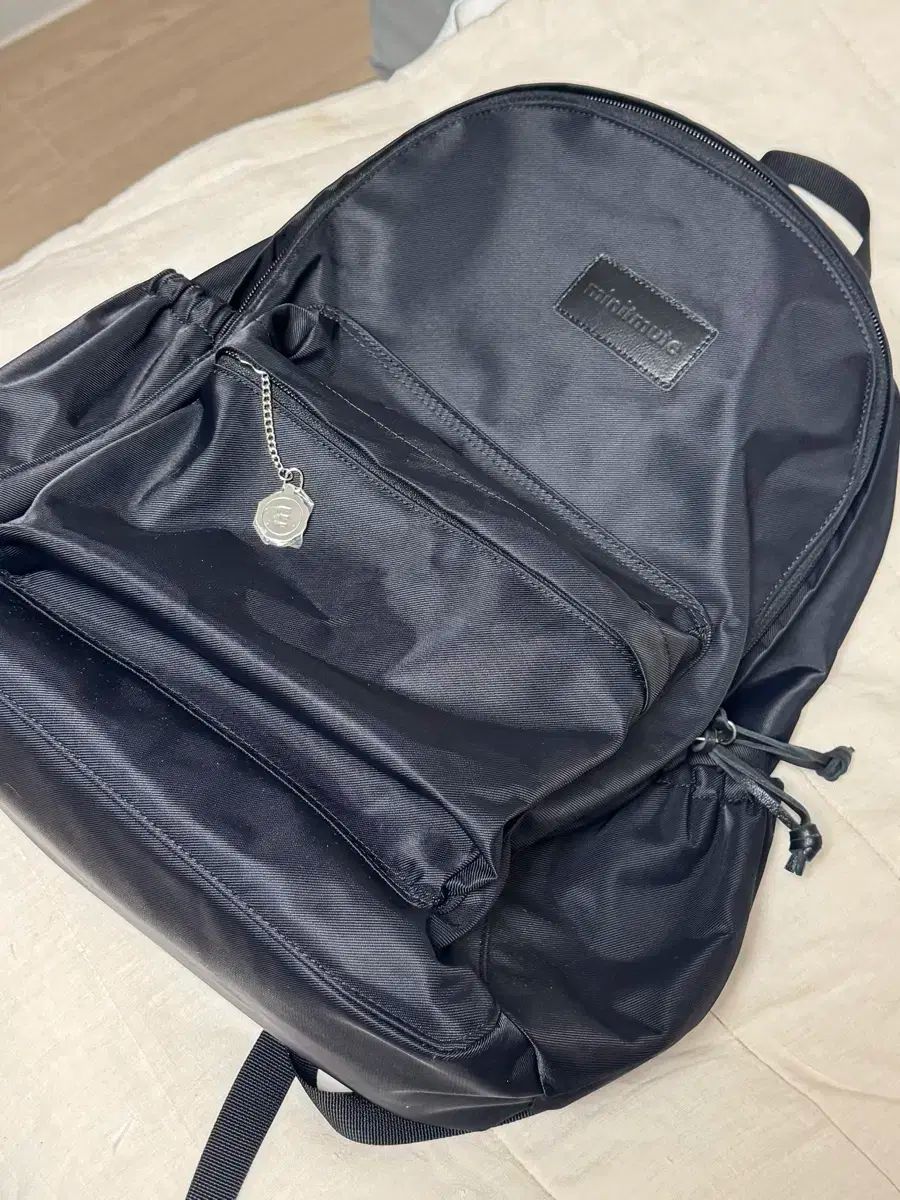 MINITMUTE(ミニミュート) classic backpack black - メルカリ