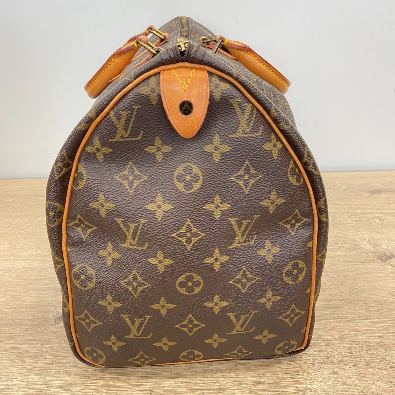 LOUIS VUITTON ルイヴィトン モノグラム スピーディ40 M41522