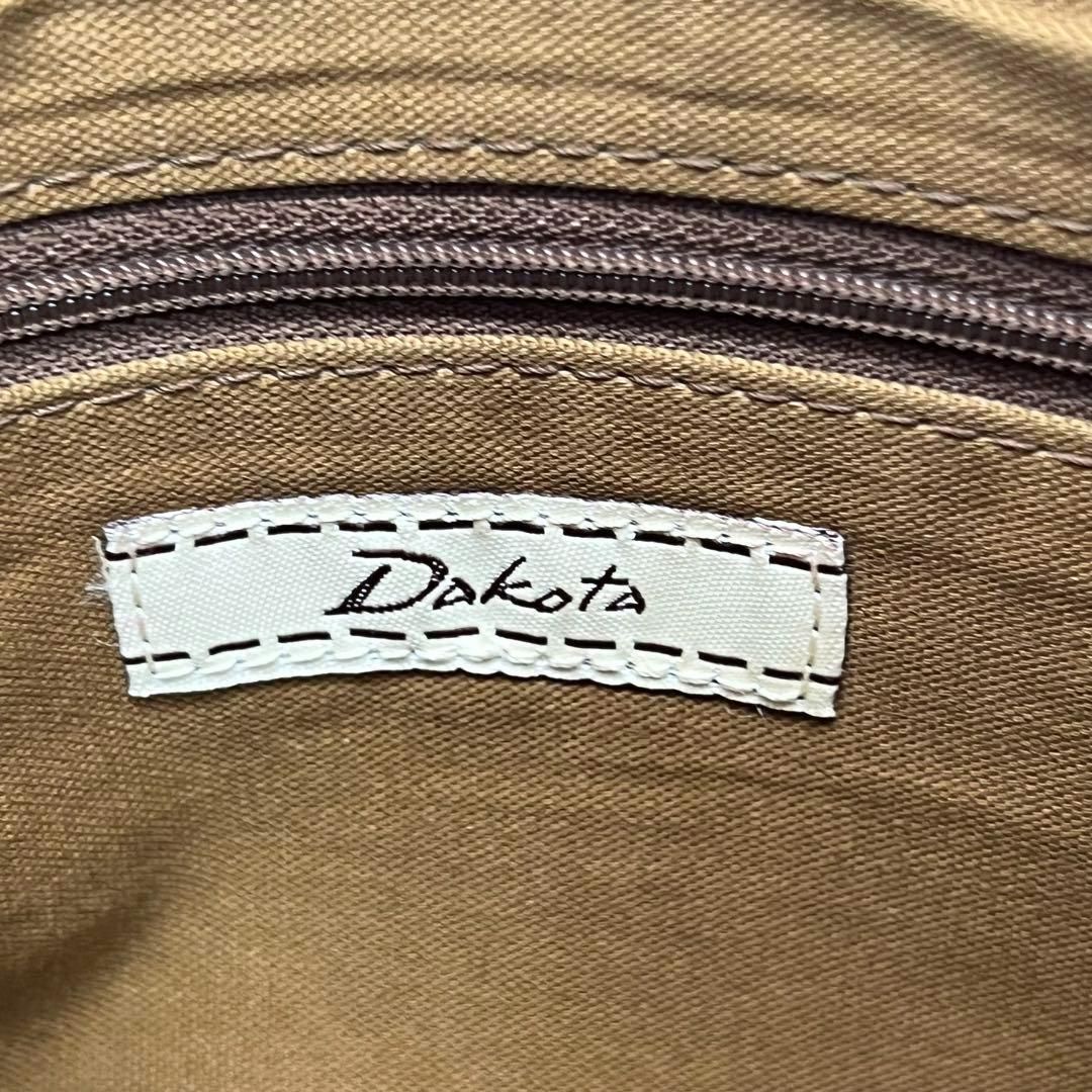 【良品】Dakota ポシェット サコッシュ ショルダーバッグ オレンジ 良品】Dakota ポシェット サコッシュ ショルダーバッグ オレンジ