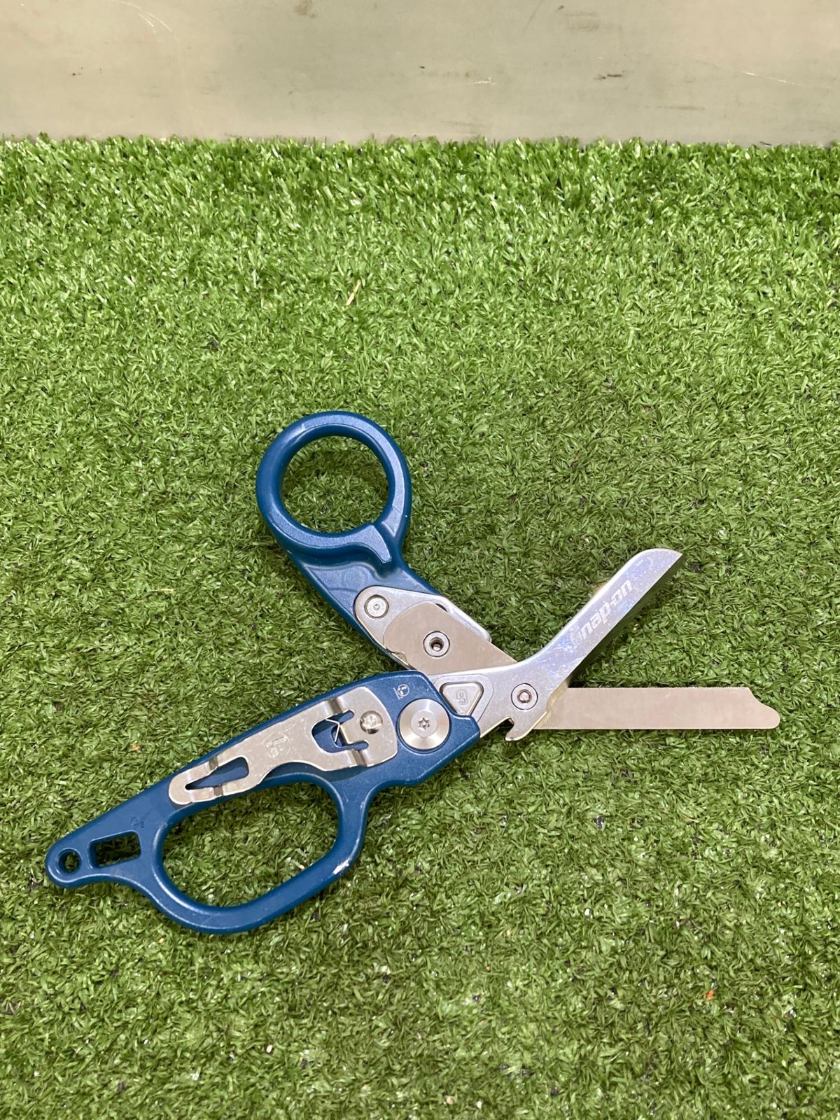 スナップオン snap-on レザーマン コラボ ラプター 折り畳み ハサミ