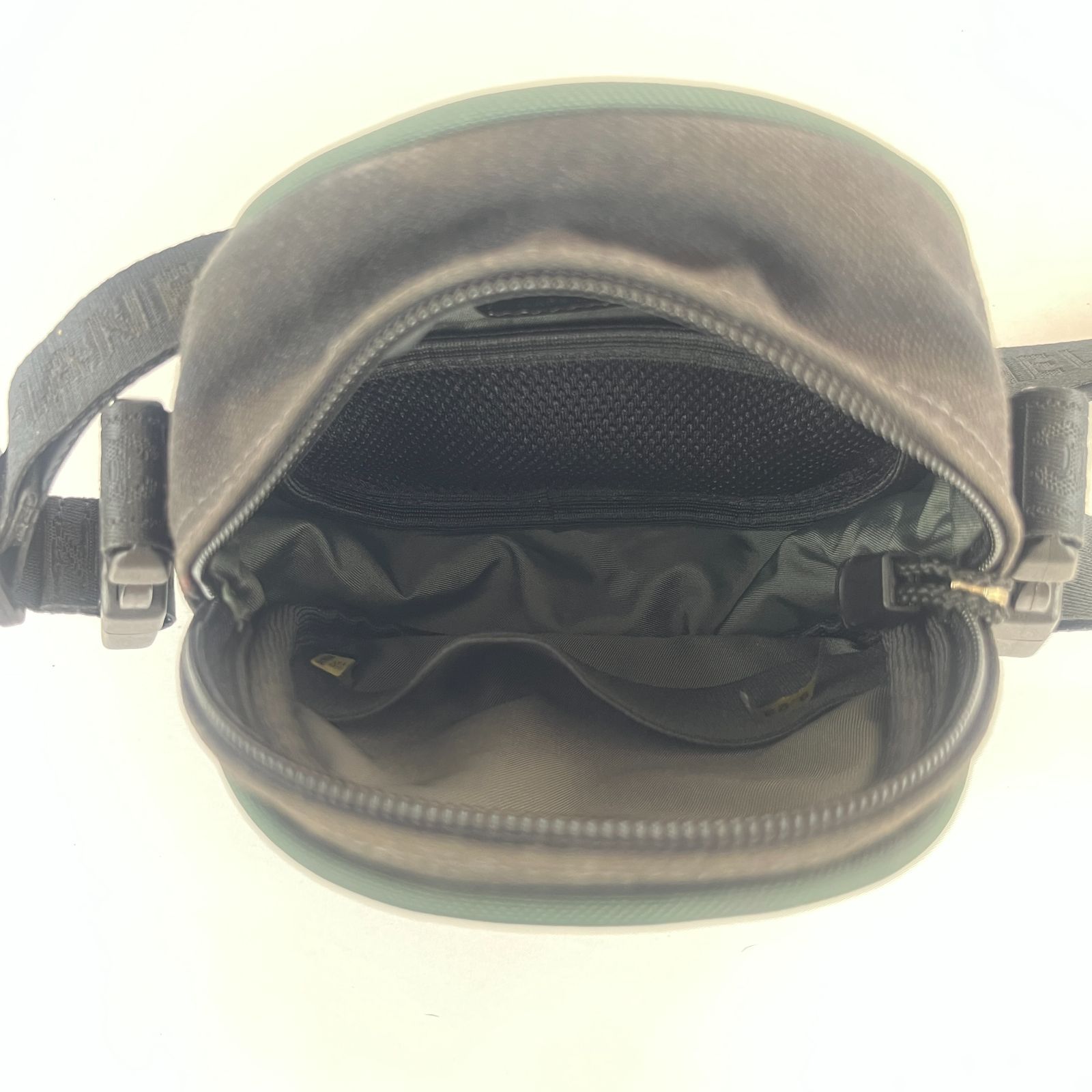 【CHANEL】シャネル スポーツライン A23300 ショルダーバッグ CHANEL】シャネル『スポーツライン ショルダーバッグ』A23300