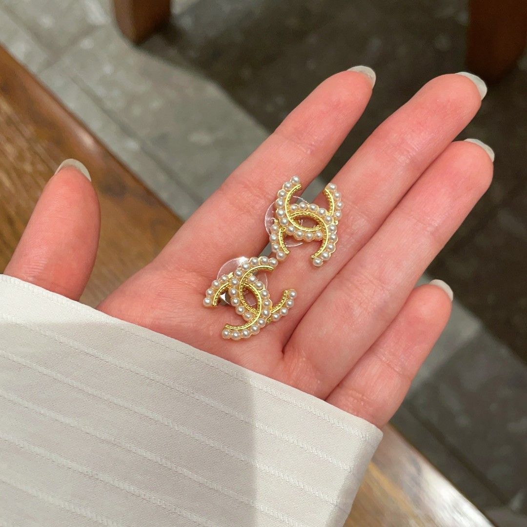 最終値下げ 本日限定値下げ CHANEL ビンテージピアス 超レア 今日特価】Chanel ヴィンテージ ピアス 送料無料！在庫限定