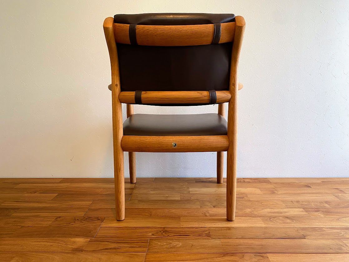 飛騨産業 CRESCENTシリーズ アームチェア SG270A 仕上済み② 飛騨産業 CRESCENTシリーズ アーム チェア SG270A 仕上済② - メルカリ