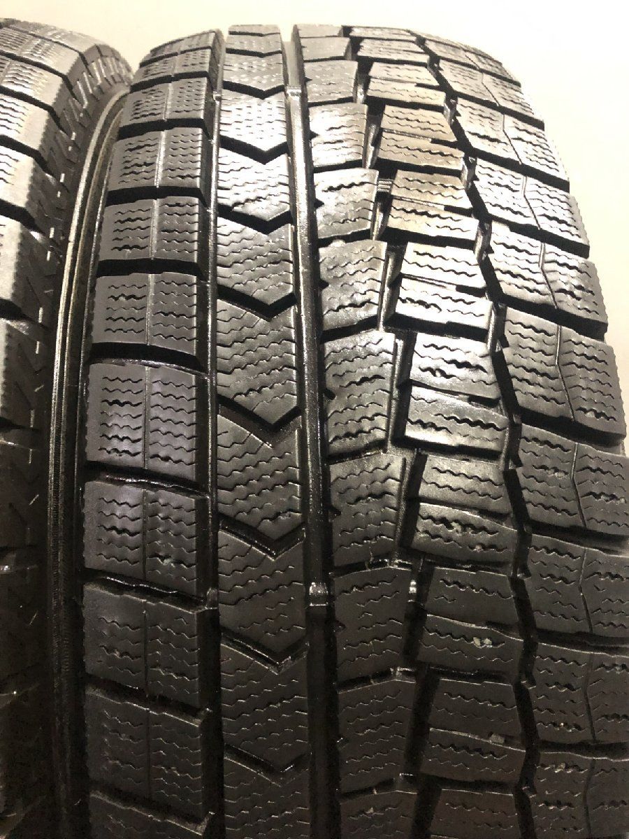 DUNLOP WINTER MAXX WM02 195/65R15 15インチ スタッドレス 4本 23年製 セレナ ヴォクシー プリウス アイシス等　(VTP978)