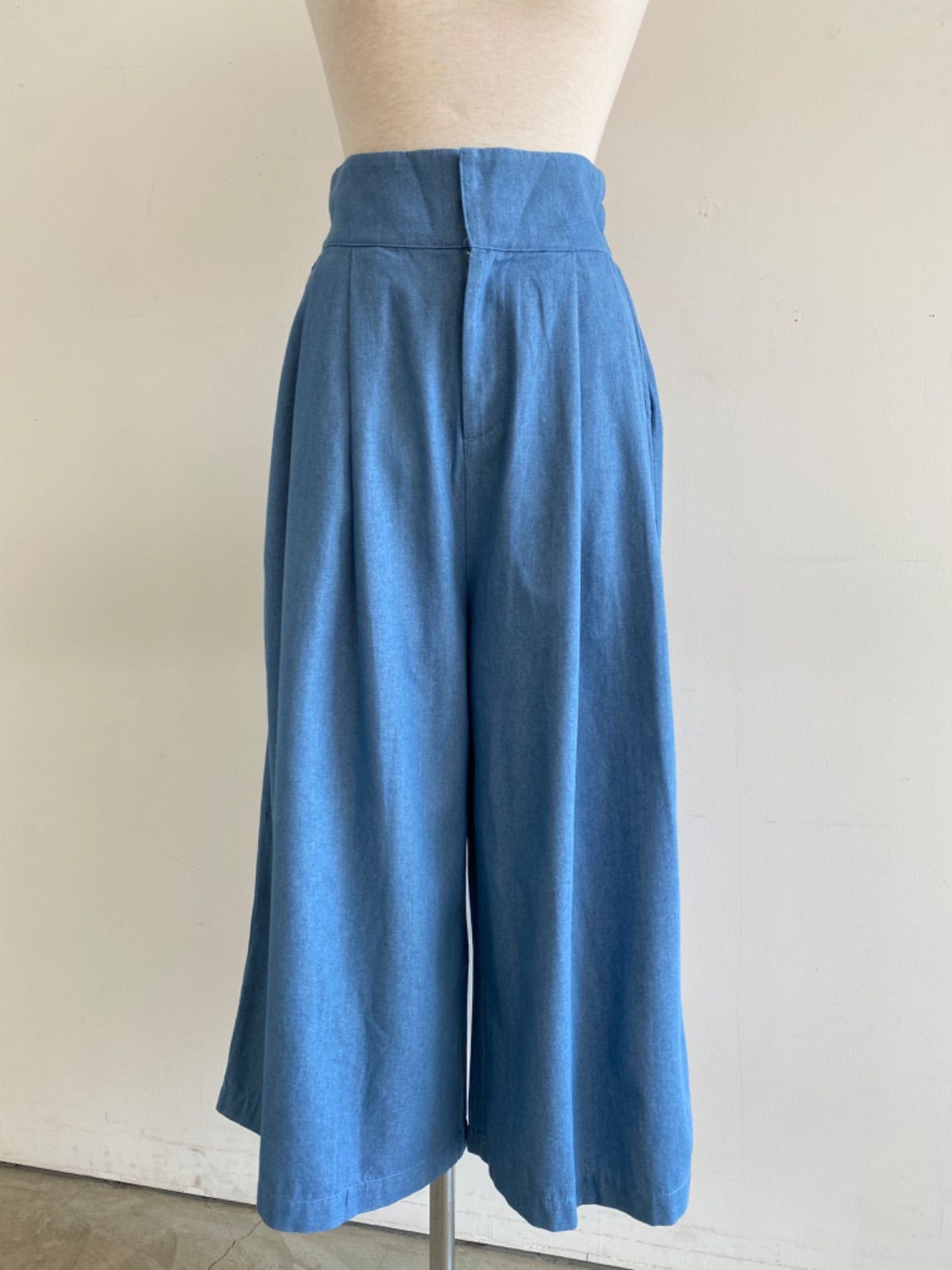 Kelen タックデザインワイドトラウザー MARY LKL24SPT2063 ライトインディゴS