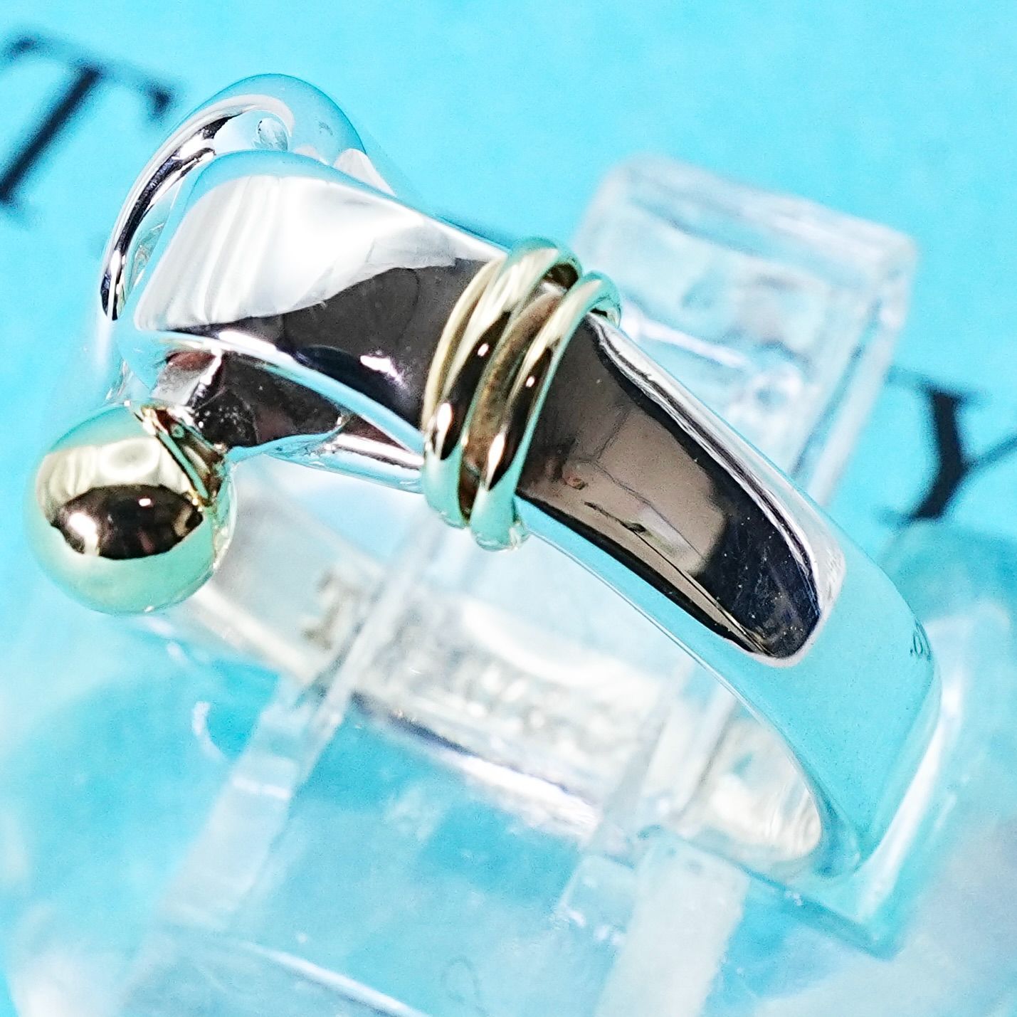 フックアンドアイ