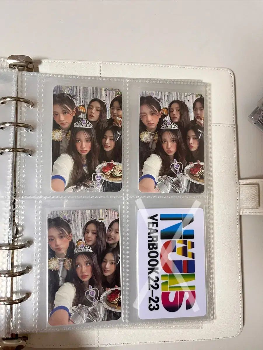 マカロン バインダー コレクトブック インクルード> NewJeans(ニュー