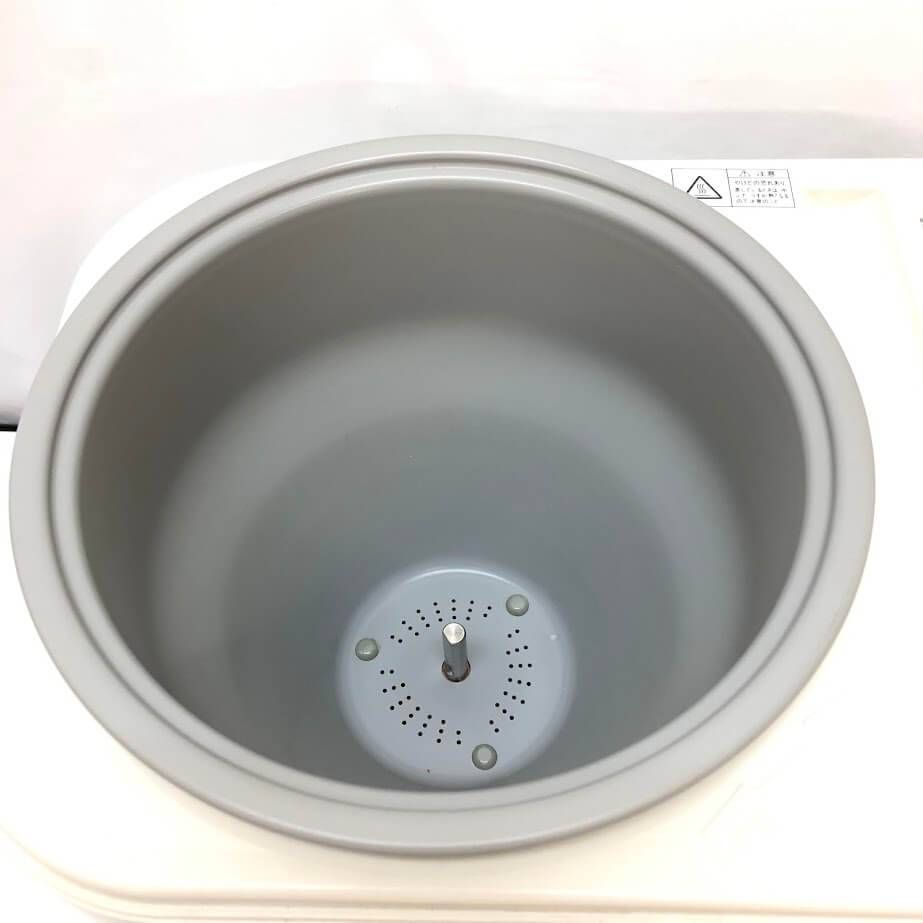 ss6795 【中古】 東芝 もちつき機 AFC-170W ホワイト もちっ子 取扱説明書付 元箱付 TOSHIBA 卓上 餅つき機 家庭用 パン  うどん 粉ねり もちつき機 中古 - メルカリ