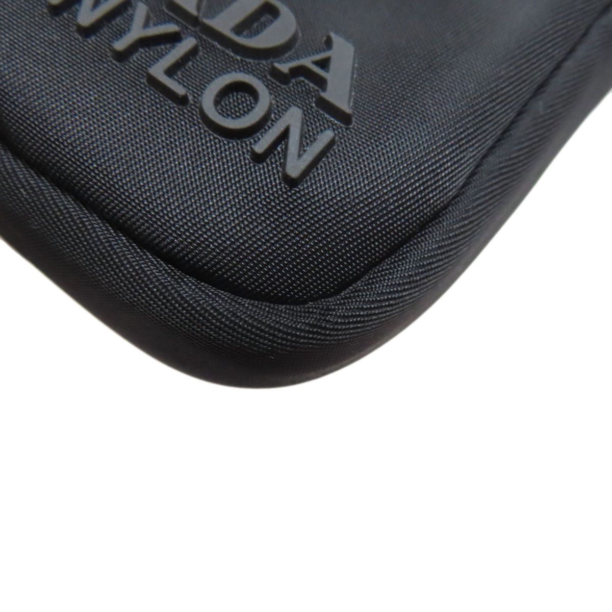 PRADA プラダ ロゴ金具 ミニポーチ RE NYLON アクセサリーポーチ  