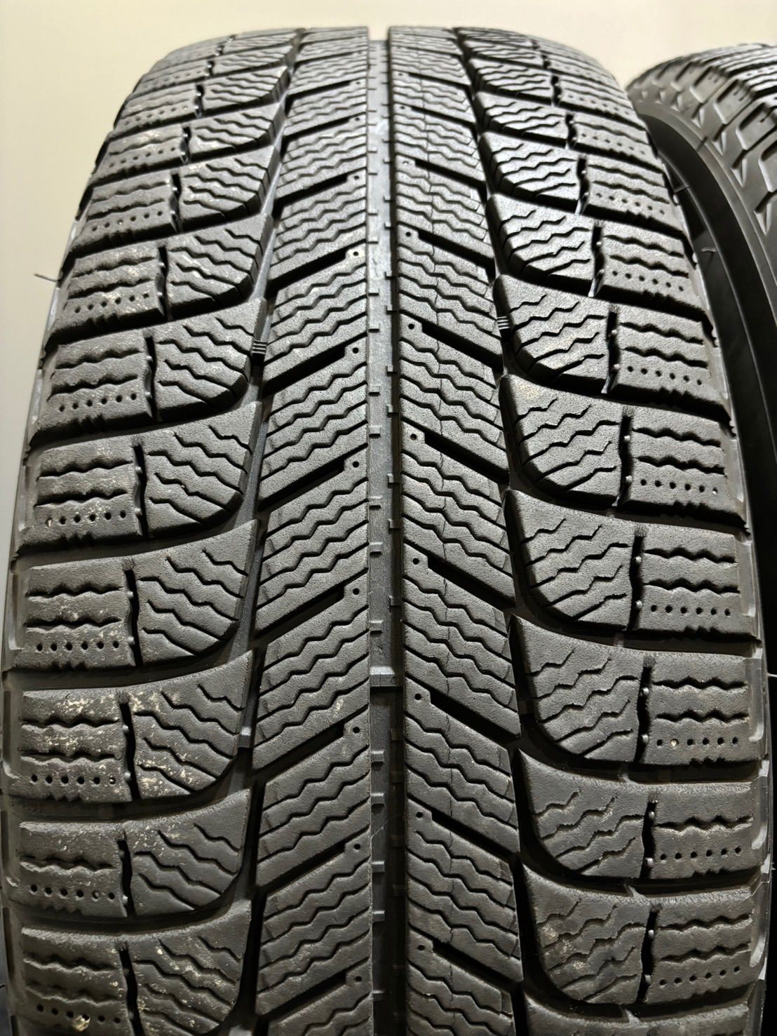 JEEP ジープ 純正 16in ミシュラン X-ICE3+ 215/65R16 JEEP ジープ 純正 16in ミシュラン X-ICE3+ 215/65R16 タイヤ