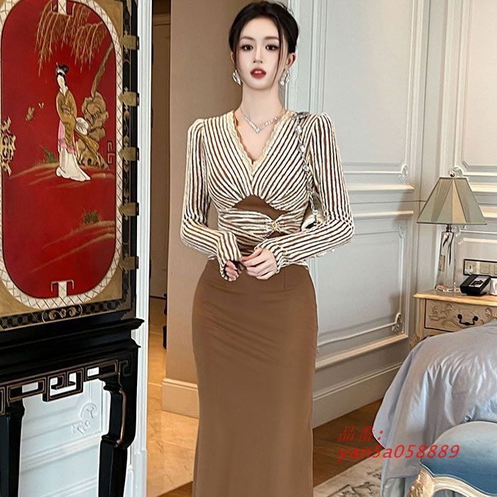 Vネック胸元 ハイウエスト重ね着風 長袖タイトロングワンピース 茶 カジュアル 大人 上品 服 韓国 レディース おしゃれ yan5a058889