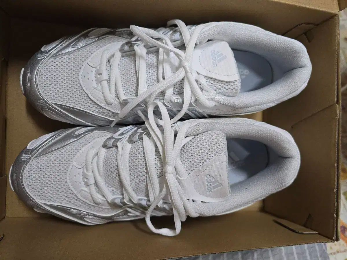 adidas アディダス 改ざん ラン 2w 270