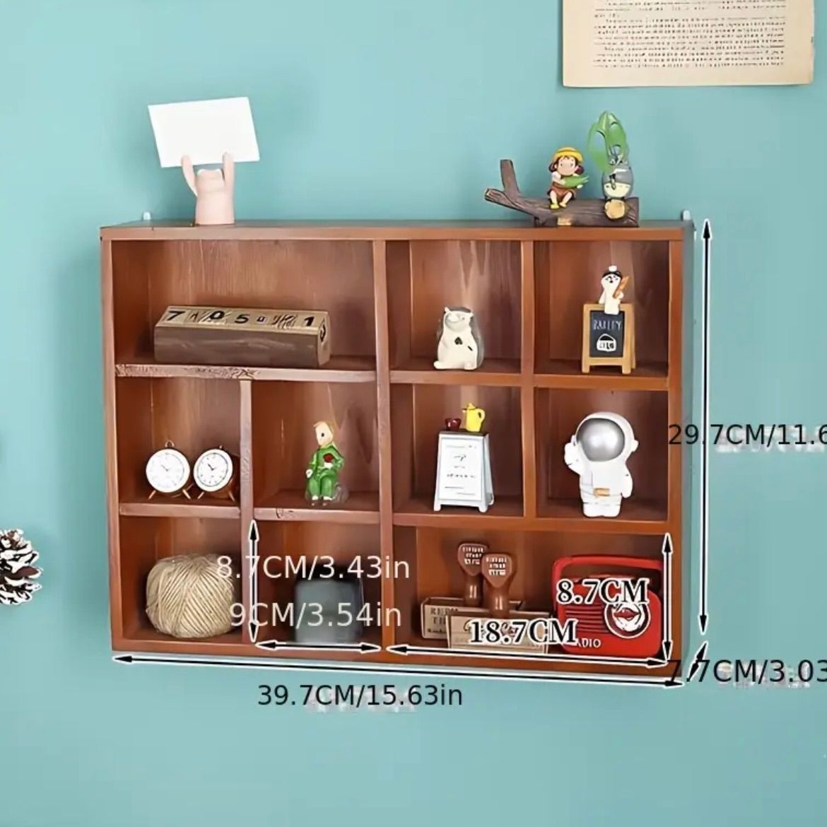 棚 収納棚 壁掛け 木製 コンパートメント10個付き 整理棚 ホームオーガナイザー ディスプレイ収納 小物収納 デコレーション棚 ラックタイプ 壁飾り モダンスタイル ヴィンテージ感 実用収納 インテリアアクセント ナチュラルウッド仕上げ MARWIL-DEMENAGEMENTS_CH